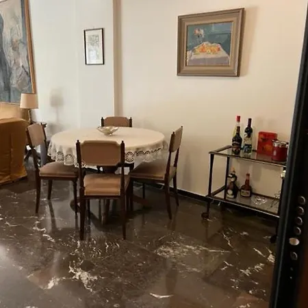 Apartment Spacious And Sunny In Cholargos Athens
