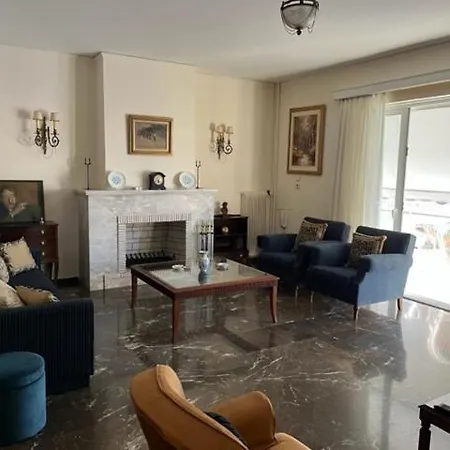 Apartment Spacious And Sunny In Cholargos Athens