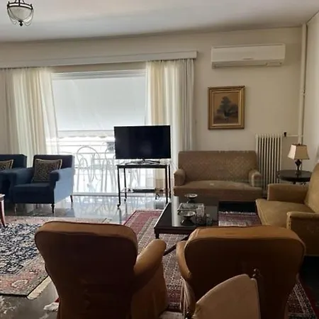 Apartment Spacious And Sunny In Cholargos Athens