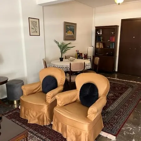 Spacious And Sunny In Cholargos *