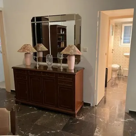 Apartment Spacious And Sunny In Cholargos *